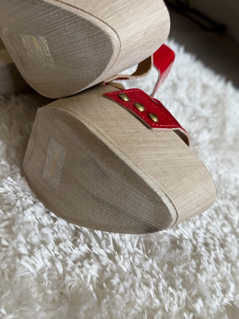 Vera Pelle Red Patent Platform Sandals with Wood-Effect Heel